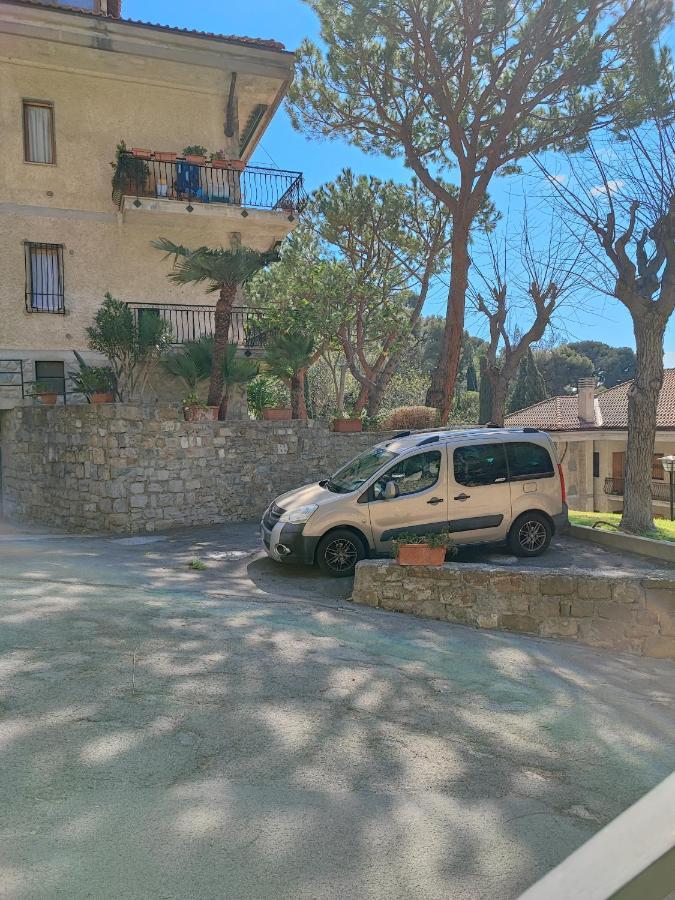 Apartamento Casa Lilli Vallecrosia Exterior foto